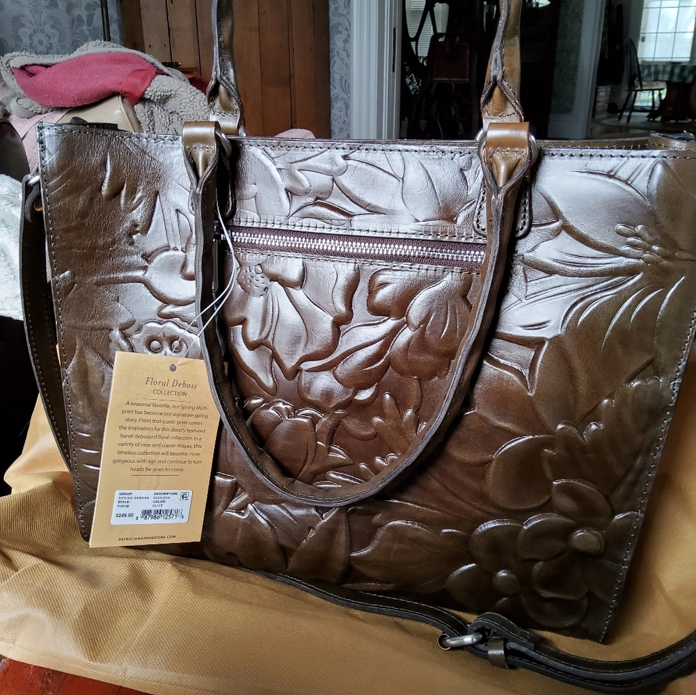 Patricia Nash Green Deboss crossbody